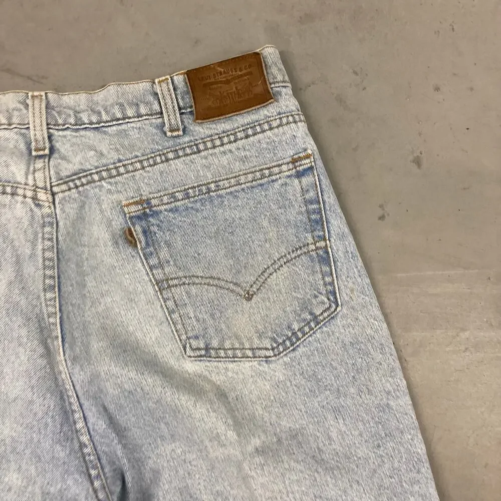 Baggy 90s paper tab Levis Jeans 38x31